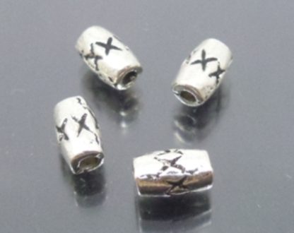 50 חרוזי מתכת כסופים, 4X6ממ