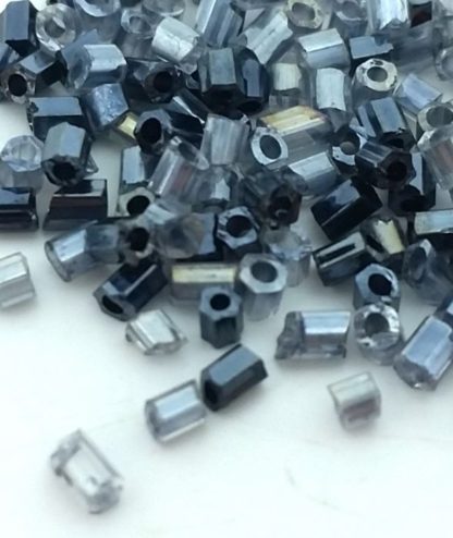 500 חרוזי וונציה, באגט, שחור/אפור, 2X3ממ